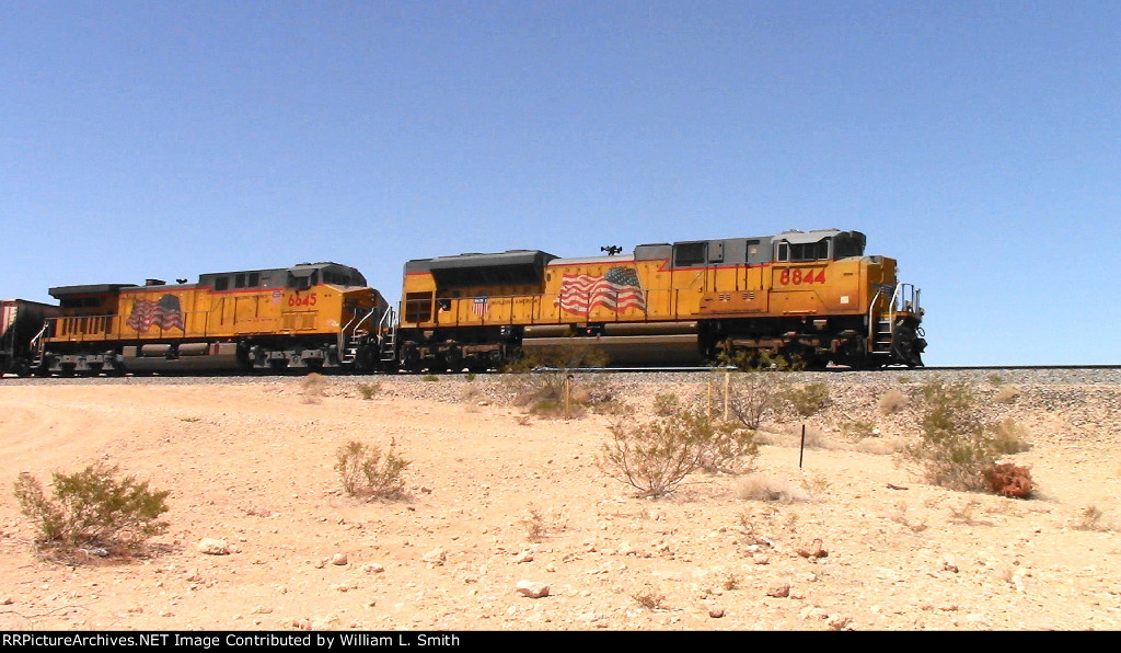 EB Unit Empty Hooper Frt at Erie NV W-Pshr -1